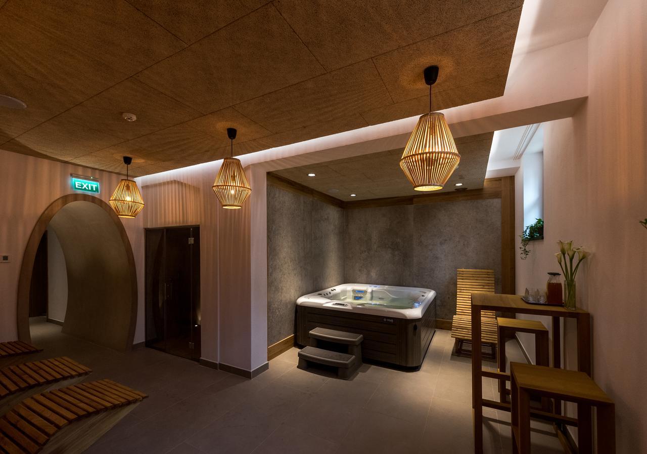 Fidelitas Hotel Sfântu-Gheorghe Kültér fotó