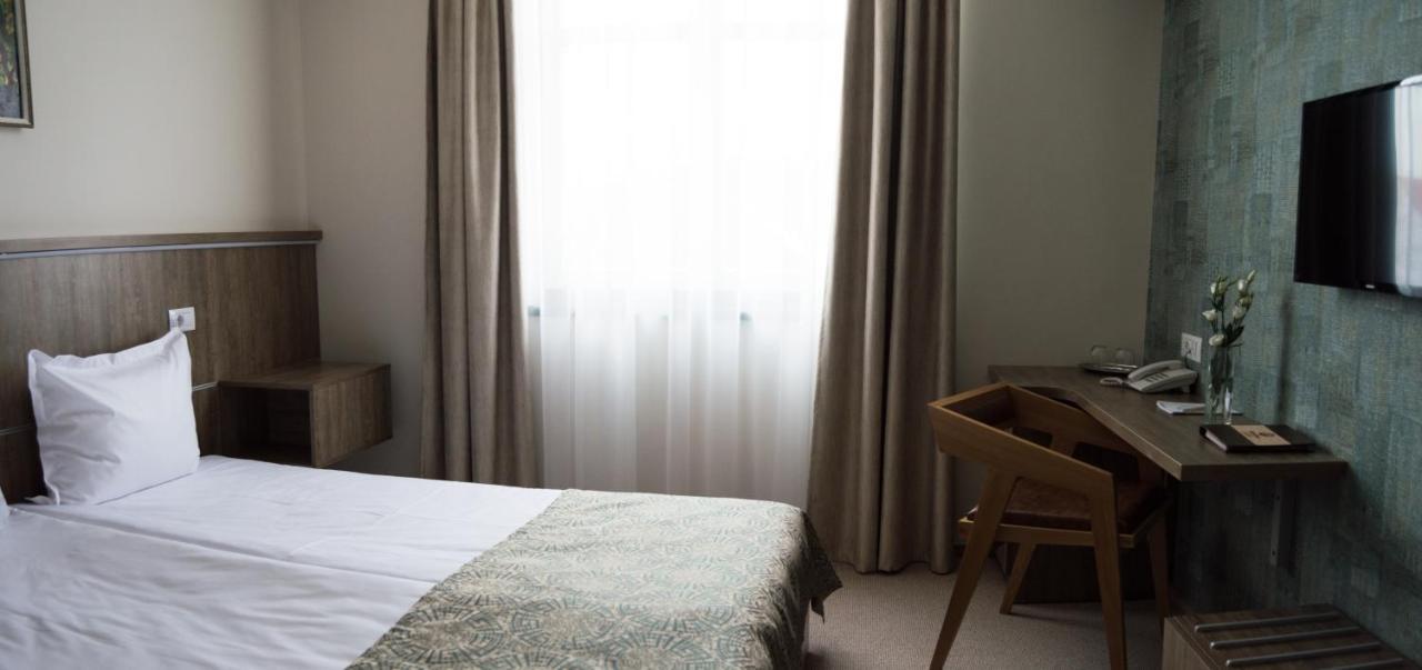 Fidelitas Hotel Sfântu-Gheorghe Kültér fotó
